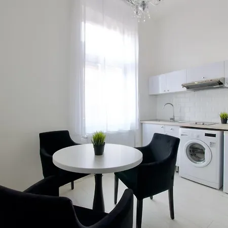 Premium By Hi5 - Astoria Square * Budapešť