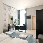 Apartment Premium By Hi5 - Astoria Square