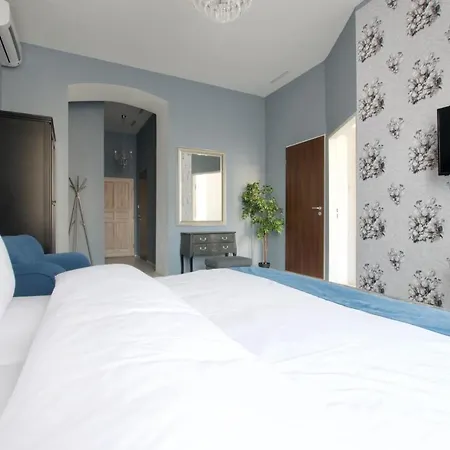 Premium By Hi5 - Astoria Square Appartement *