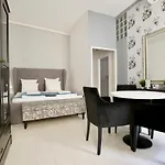 아파트 Premium By Hi5 - Astoria Square