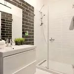Premium By Hi5 - Astoria Square * 부다페스트